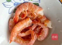 Illustration of how to make fried red shrimp with ginger and garlic 1