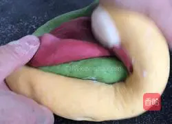 Illustration of how to make watercolor pattern steamed buns 2