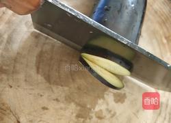 煎炸茄盒的做法图解1