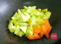 丝瓜豆腐木耳汤的做法图解5