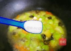 丝瓜豆腐木耳汤的做法图解9