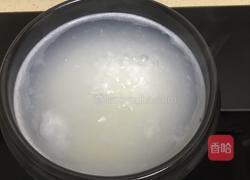 海鲜粥的做法图解1