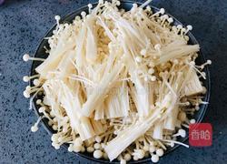 金针菇这样做，比肉还好吃，零失败的蒜蓉金针菇的做法图解4