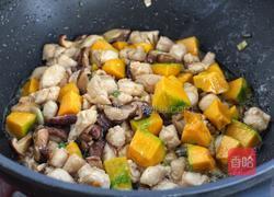 南瓜鸡肉藜麦饭的做法图解6