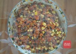 不用鸡精味精蚝油生粉也能很鲜美的营养玉米红萝卜肉饺子的做法图解6