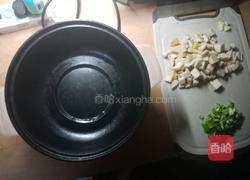 茄子炒尖椒的做法图解1
