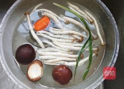 菌菇炒杂菜的做法图解1