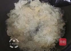 红枣莲子百合银耳汤的做法图解8