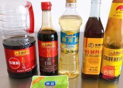 海鲜菇焖鸡的做法图解3