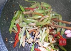 鸡胸肉炒芹菜的做法图解8