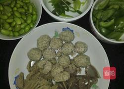 肉圆烩什鸡的做法图解2