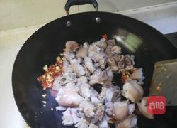 剁椒猪蹄的做法图解3