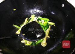 海鲜菇炒青菜的做法图解7
