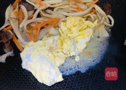腊肠平菇炒蛋的做法图解5