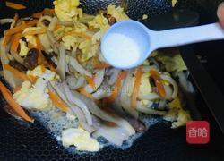 腊肠平菇炒蛋的做法图解6