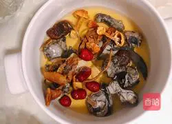 Illustration of the most nourishing [Three-bacteria snail slices, bamboo fungus and braised black-bone chicken] 4