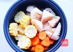 莲藕排骨汤的做法图解8