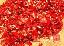 鲜椒豆豉辣酱的做法图解1