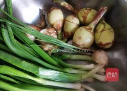 蒜苗慈菇(高阶)的做法图解1