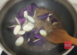 茄子肉糜焖面的做法图解6