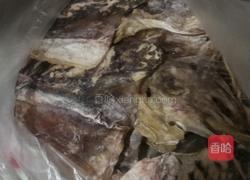 鸡蛋墨鱼肉饼汤的做法图解2