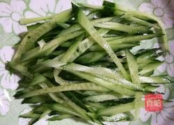 黄瓜肉卷饼的做法图解2