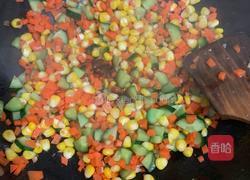 甜玉米炒胡萝卜黄瓜的做法图解7