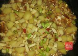 八宝辣酱烩大闸蟹的做法图解1