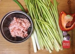 芹菜炒肉末的做法图解1