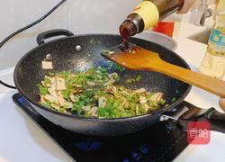 辣椒鸡蛋干的做法图解7