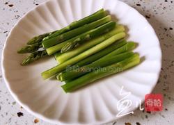 牛肉虾仁芦笋意面的做法图解3