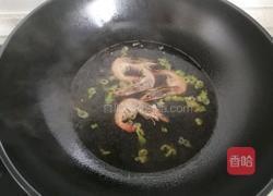 鲜虾菠菜面的做法图解8