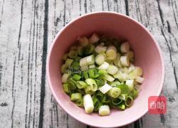 生蚝炒鸡蛋的做法图解2