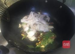 蒜苗回锅肉的做法图解7