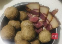 春菜肉丸腐竹煲的做法图解2