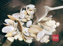 蛤蜊炒西兰花的做法图解10