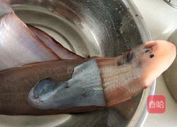 炸大踏板鱼的做法图解1