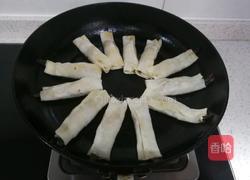 馄饨皮抱虾的做法图解15