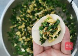 虾皮韭菜鸡蛋饺子的做法图解7