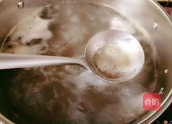 蛤蜊玉米番茄牛骨汤的做法图解5