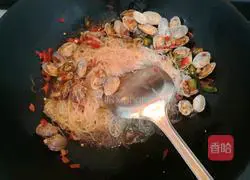 Illustration of how to make clam vermicelli 16