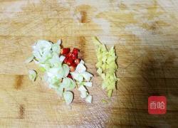 葱姜炒花甲的做法图解2