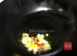 香肠炒平菇的做法图解4