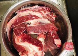 蚝油牛肉的做法图解1