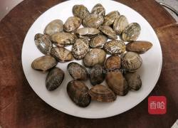 蒜蓉粉丝蒸花甲的做法图解1