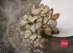 蒜蓉粉丝蒸花甲的做法图解7