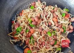 小银鱼炒花生米的做法图解7