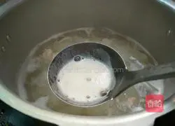 Winter Melon and Shrimp Soup Recipe Illustration 9