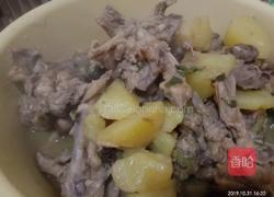 鸡叉骨炖土豆的做法图解9