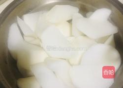 白萝卜牛肉丸汤的做法图解1